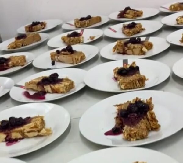 Torta con reducción de berries